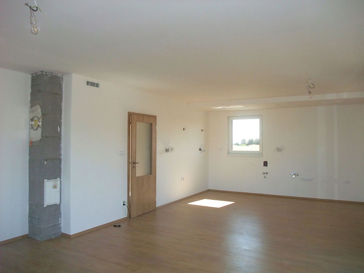 Prodej rodinného domu 136 m², pozemek 711 m² – fotografie 5