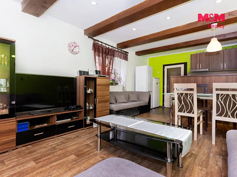 Prodej rodinného domu 250 m², pozemek 610 m², Ostřešany – náhled fotky 3