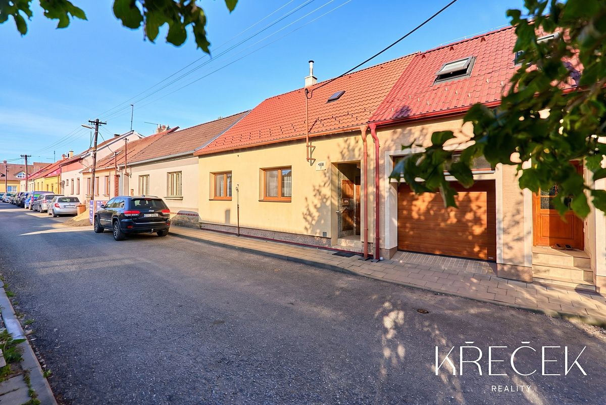 Prodej rodinného domu 140 m², pozemek 168 m² – fotografie 2