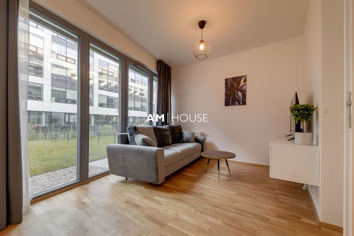 Pronájem bytu 2+kk 55 m² – fotografie 3