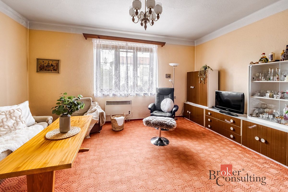 Prodej rodinného domu 180 m², pozemek 1499 m² – fotografie 4