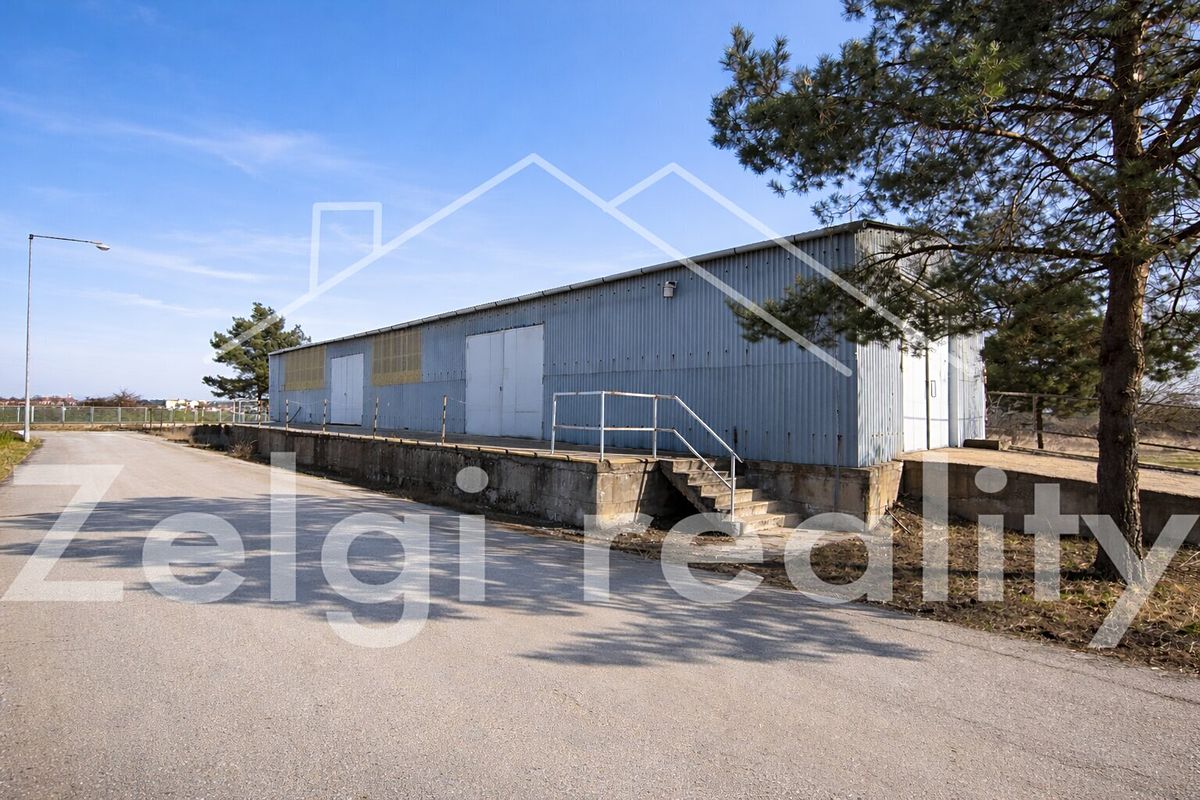 Pronájem skladového prostoru 224 m²