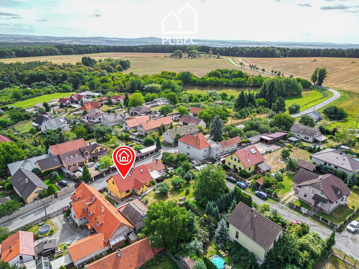 Prodej rodinného domu 158 m², pozemek 957 m² – fotografie 2
