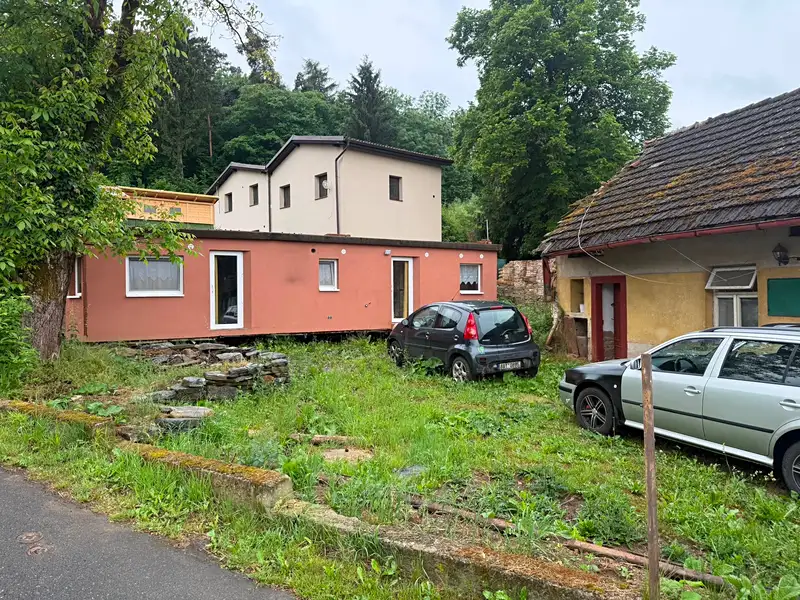 Prodej rodinného domu 341 m², pozemek 341 m², Úmonín – náhled fotky 1