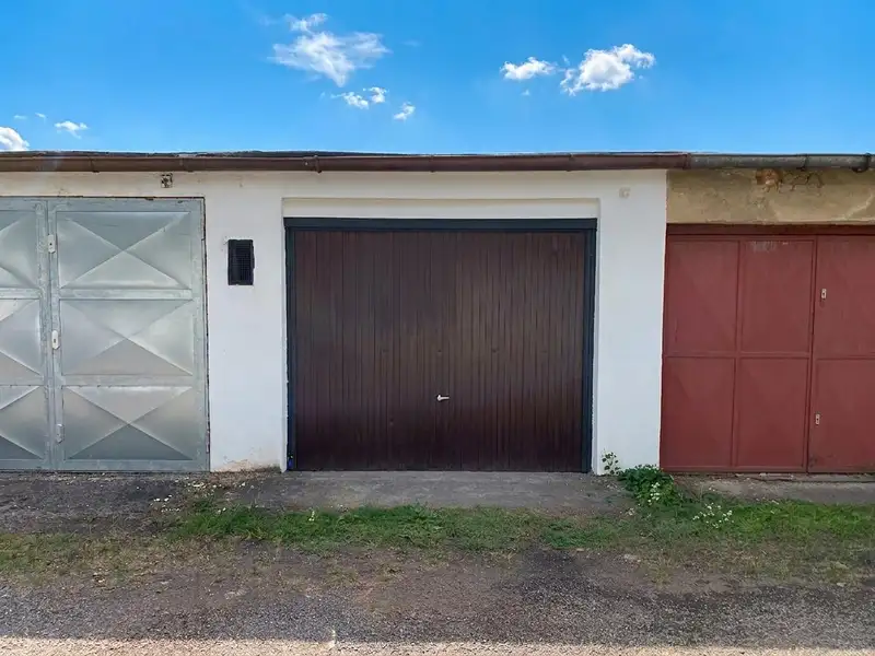 Prodej garáže 18 m², Mělník – náhled fotky 1