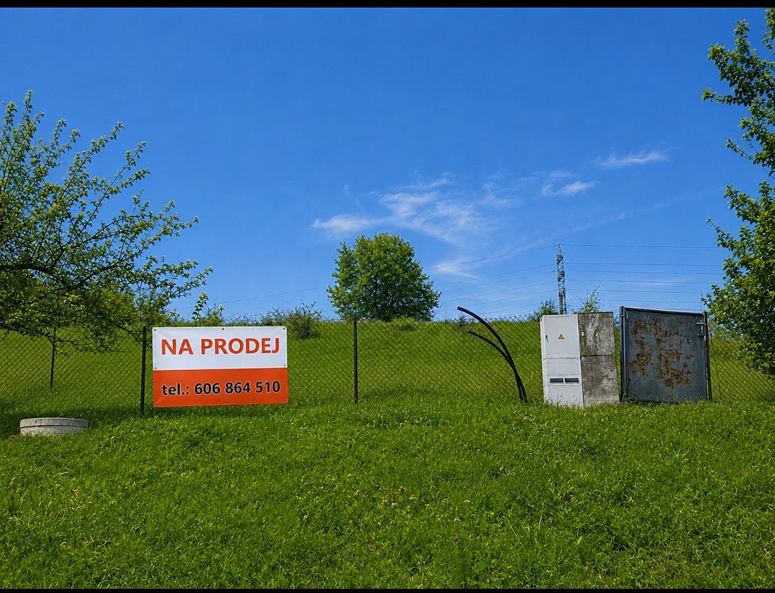 Prodej stavebního pozemku 1516 m²