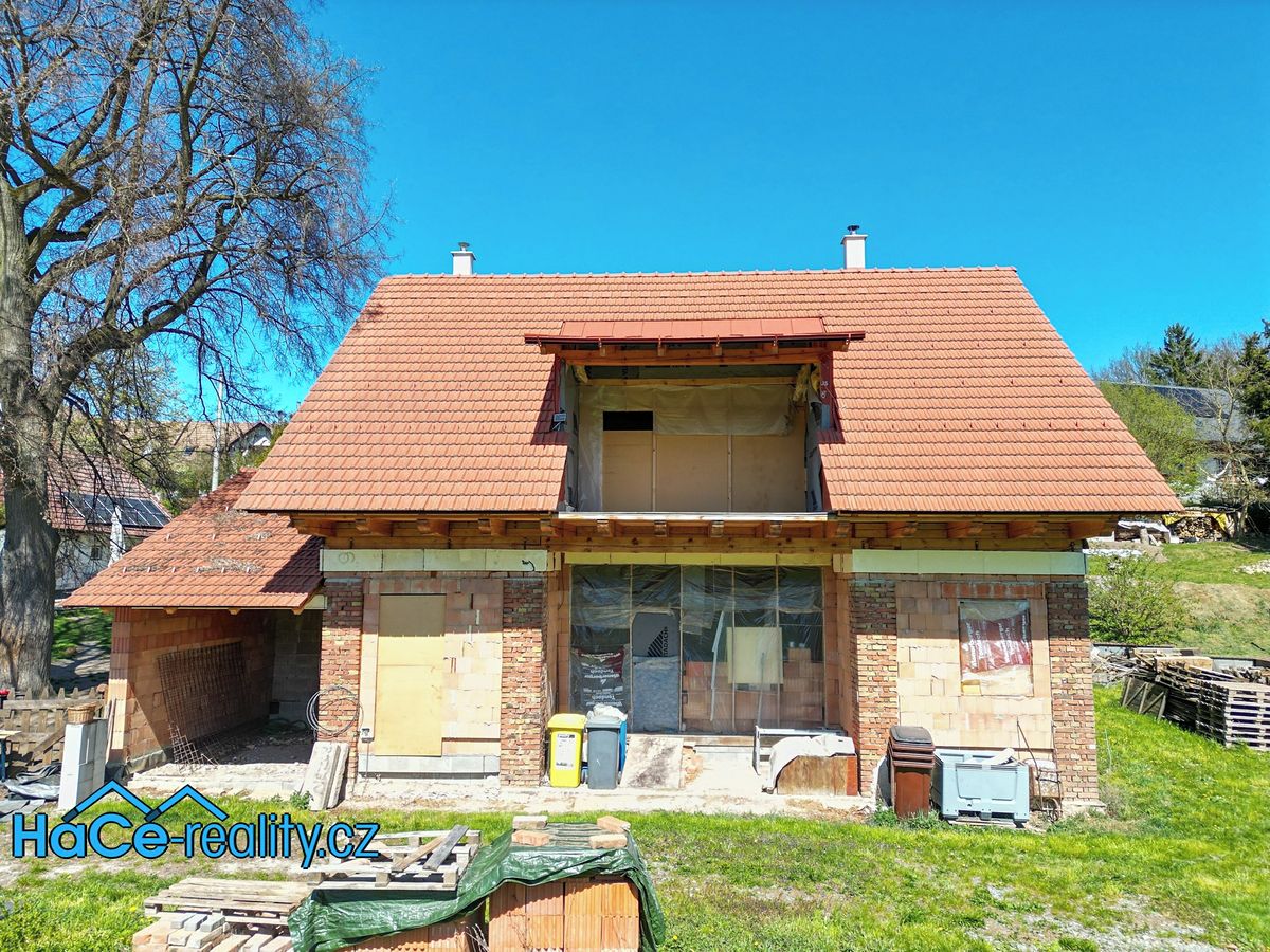 Prodej rodinného domu 189 m², pozemek 549 m² – fotografie 3