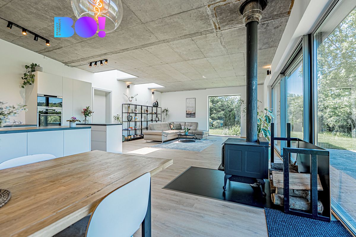 Prodej rodinného domu 196 m², pozemek 6428 m² – fotografie 3