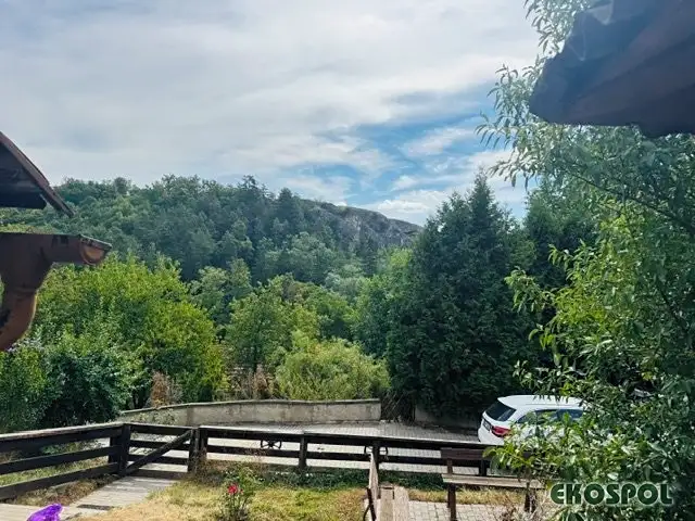 Prodej stavebního pozemku 1481 m², Praha – náhled fotky 1