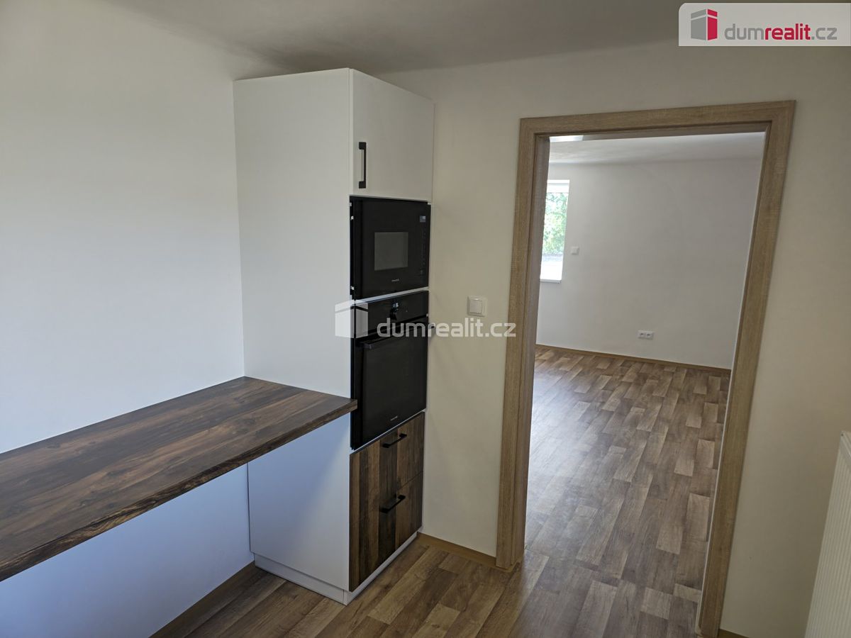 Pronájem bytu 3+1 86 m² – fotografie 5