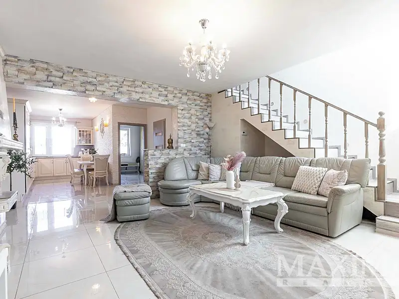 Prodej rodinného domu 154 m², pozemek 824 m², Pchery – náhled fotky 2