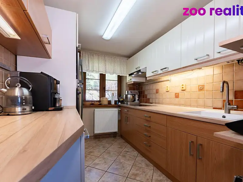 Prodej rodinného domu 180 m², pozemek 2284 m², Perštejn – náhled fotky 3