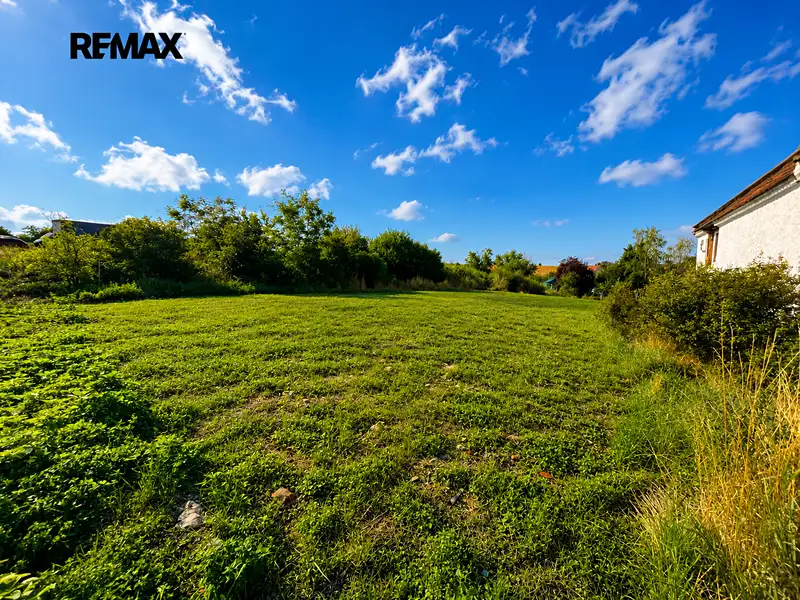 Prodej stavebního pozemku 475 m², Žatec – náhled fotky 1
