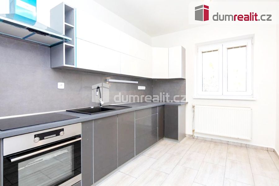 Pronájem bytu 4+1 104 m² – fotografie 2