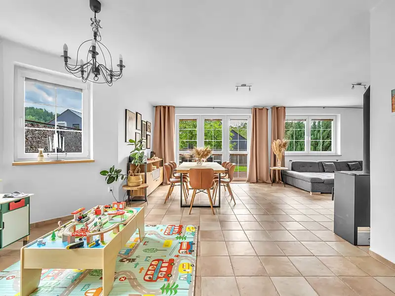 Prodej rodinného domu 139 m², pozemek 535 m², Mladé Buky – náhled fotky 1