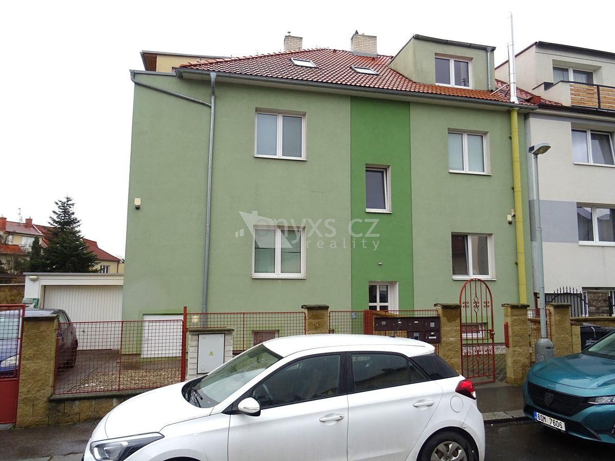 Prodej vícegeneračního domu 191 m², pozemek 601 m² – fotografie 2