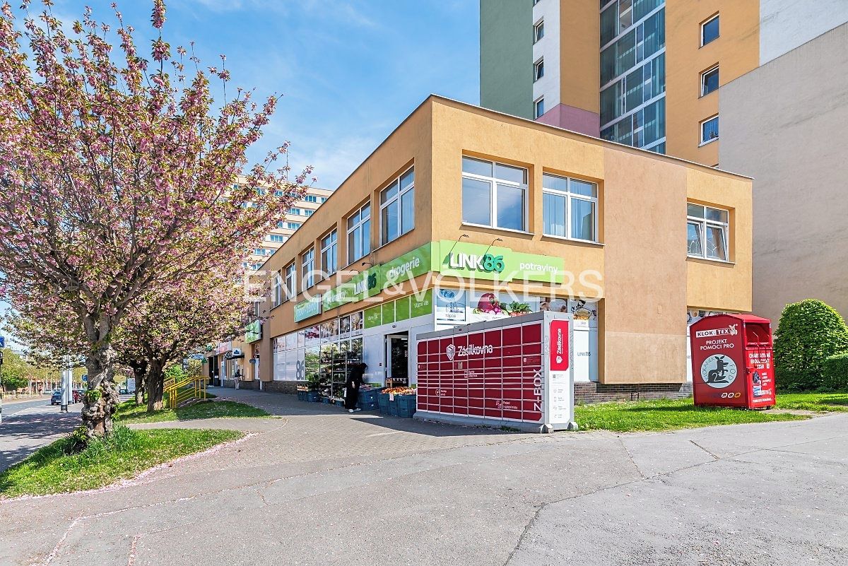 Pronájem kanceláře 180 m²