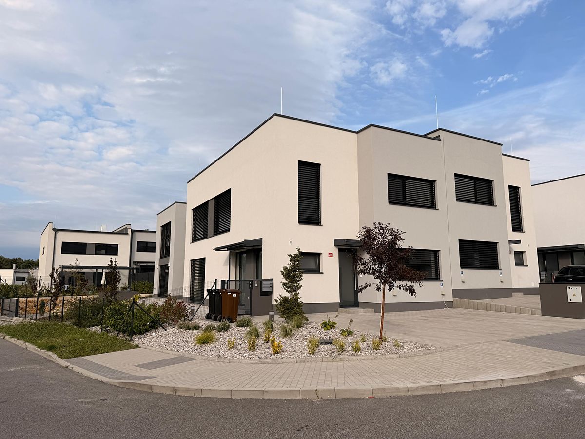 Pronájem bytu 3+kk 75 m²