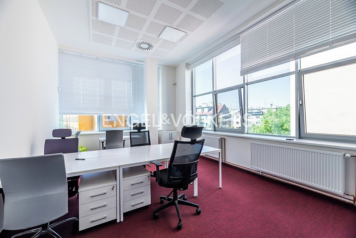 Pronájem kanceláře 25 m² – fotografie 3