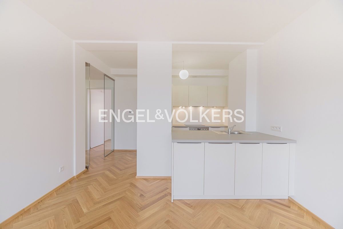 Pronájem bytu 3+kk 85 m² – fotografie 3
