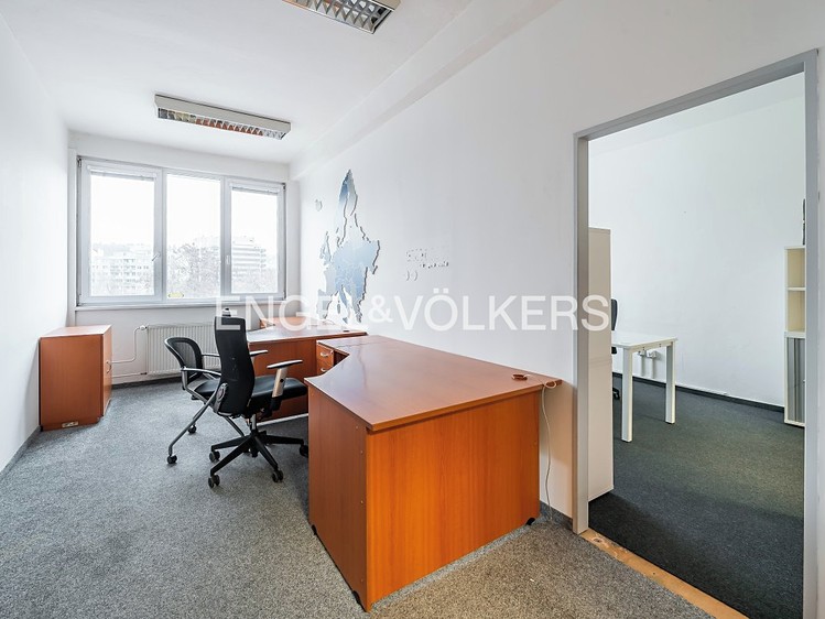 Комерційне приміщення в оренду, 241 м² (4 з 5)