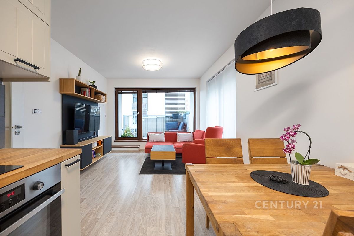 Pronájem bytu 2+kk 51 m² – fotografie 3