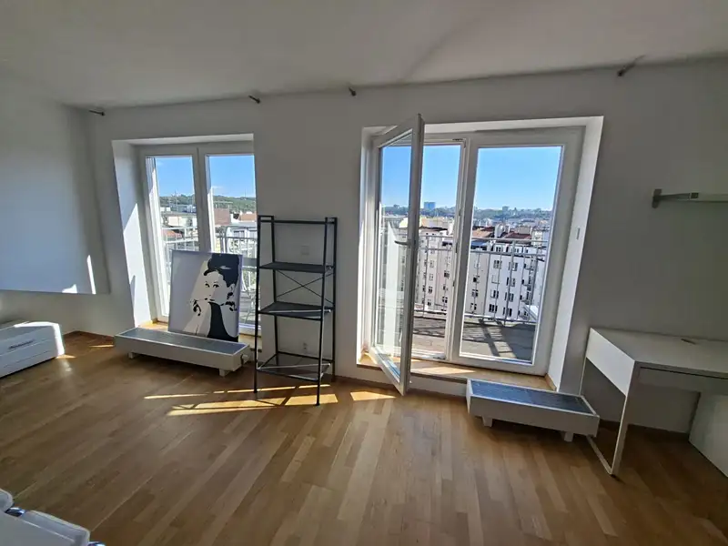 Prodej bytu 2+kk 74 m², Praha – náhled fotky 1