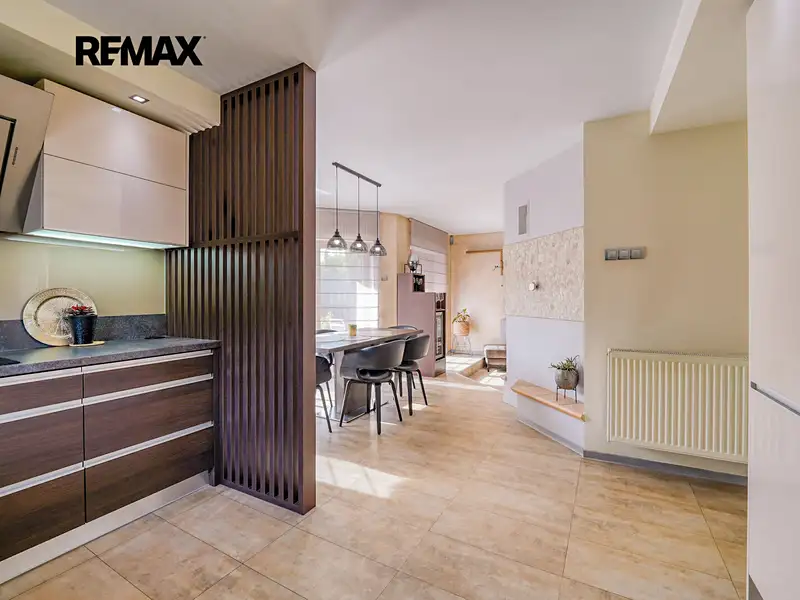 Prodej rodinného domu 200 m², pozemek 1161 m², Plzeň – náhled fotky 2