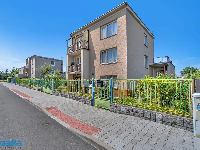 Prodej rodinného domu 195 m², pozemek 224 m², Pardubice – náhled fotky 1