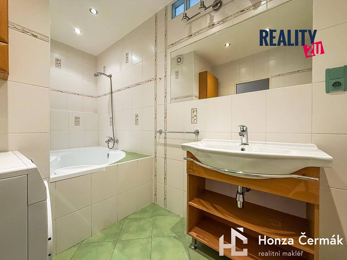 Pronájem bytu 2+1 58 m² – fotografie 3