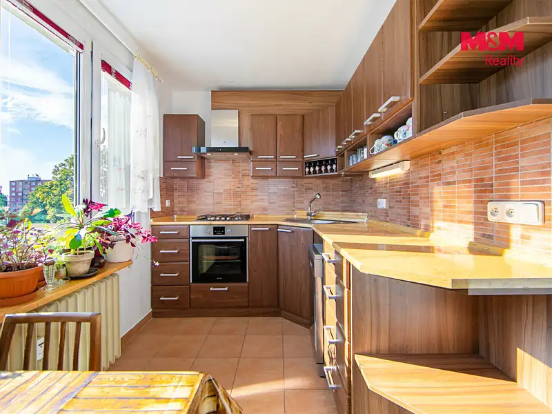 Prodej bytu 3+1 85 m², Toužim – náhled fotky 2