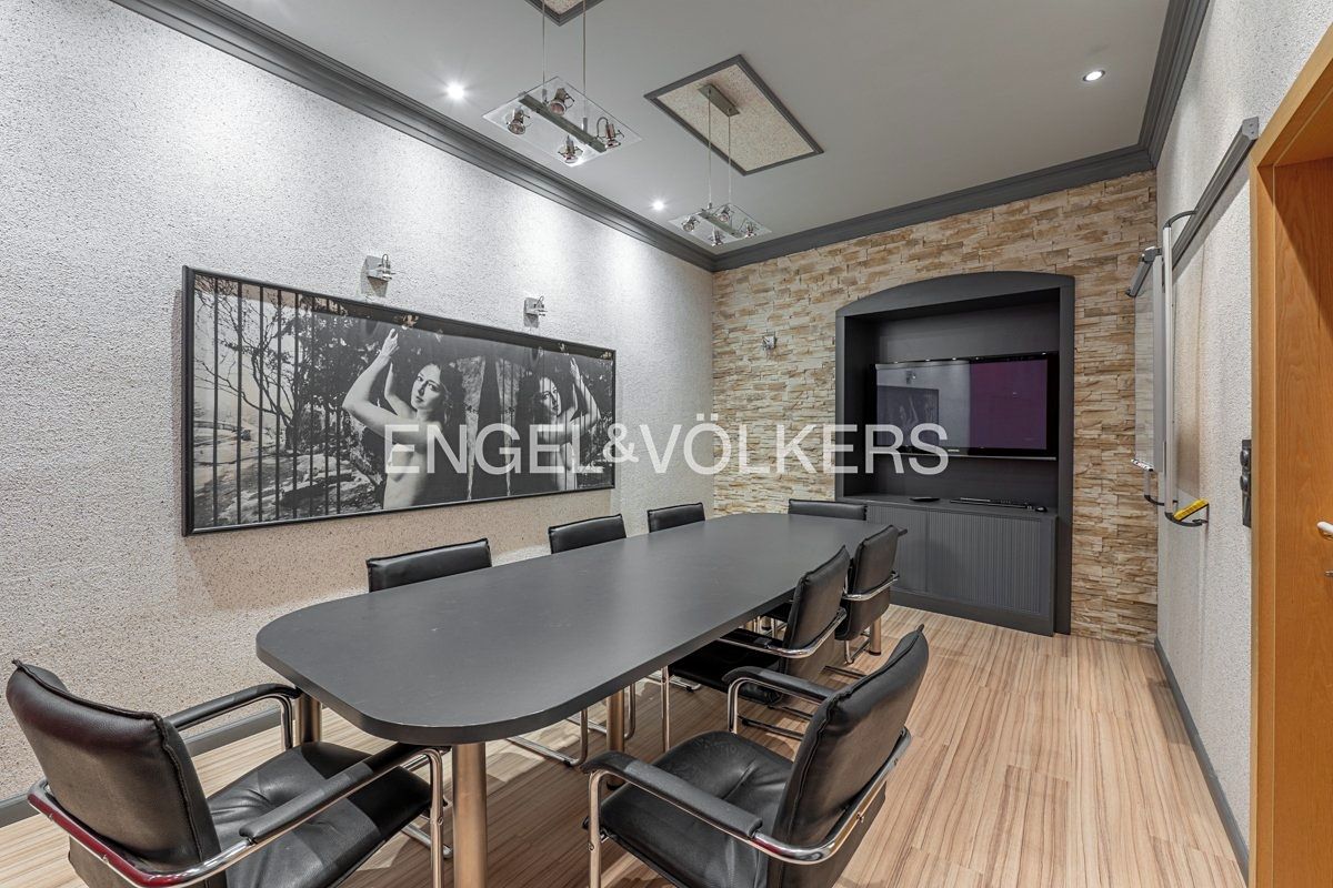 Pronájem kanceláře 191 m² – fotografie 2