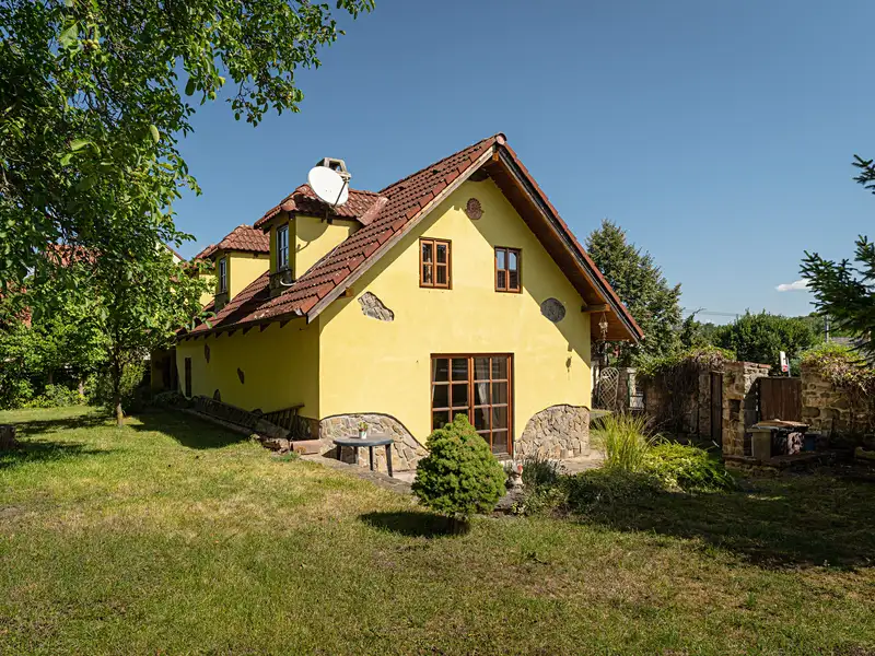 Prodej rodinného domu 224 m², pozemek 805 m², Tuklaty – náhled fotky 2