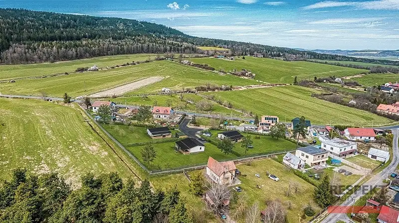 Prodej stavebního pozemku 1553 m², Běštín – náhled fotky 3