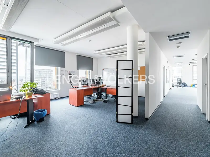 Pronájem kanceláře 531 m², Praha – náhled fotky 3