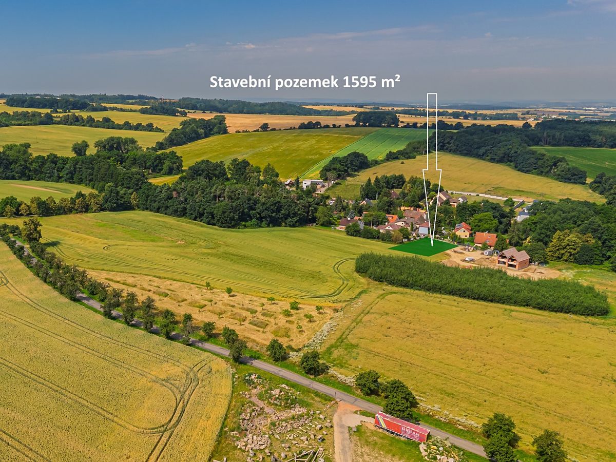 Prodej stavebního pozemku 1595 m², Říčany – fotka 1 z 3