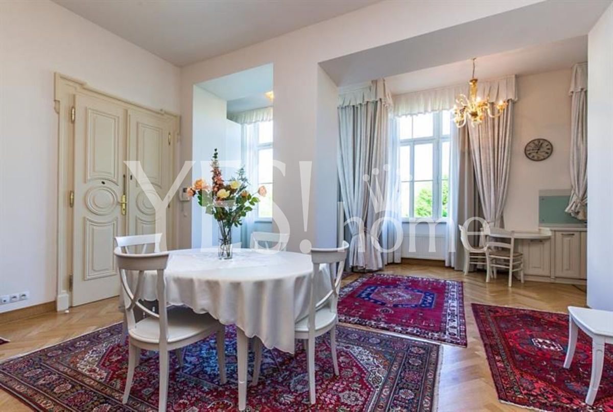 Pronájem bytu 3+kk 107 m²