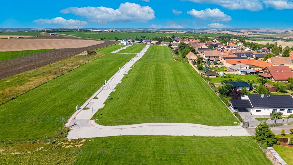 Prodej stavebního pozemku 915 m² – fotografie 5