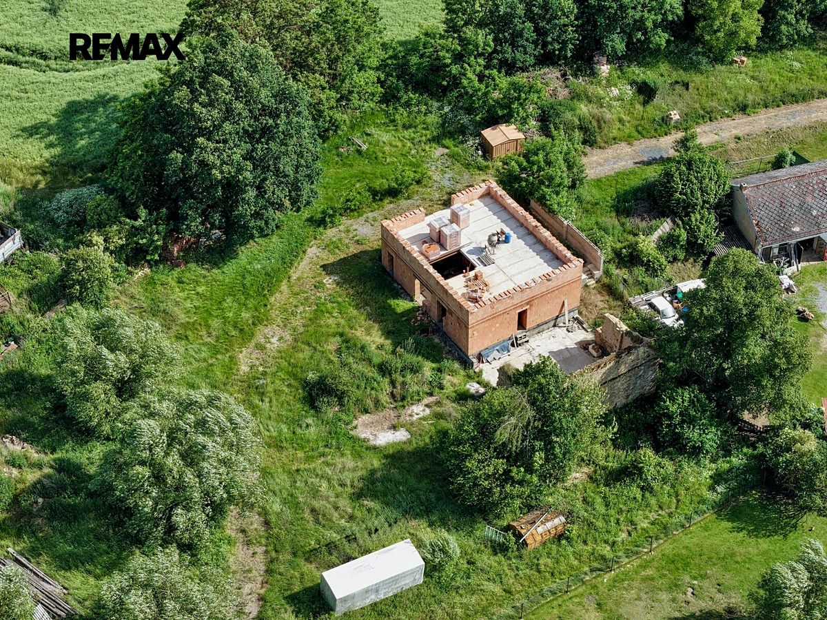 Prodej rodinného domu 208 m², pozemek 2688 m² – fotografie 5