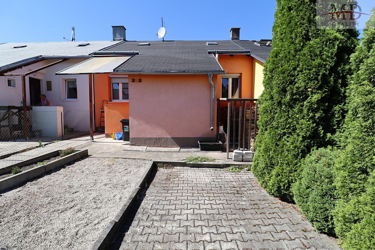 Prodej rodinného domu 85 m², pozemek 720 m² – fotografie 2