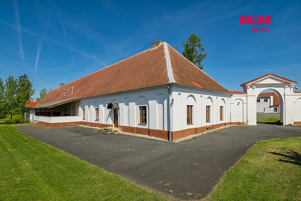 Prodej restaurace 76556 m² – fotografie 3