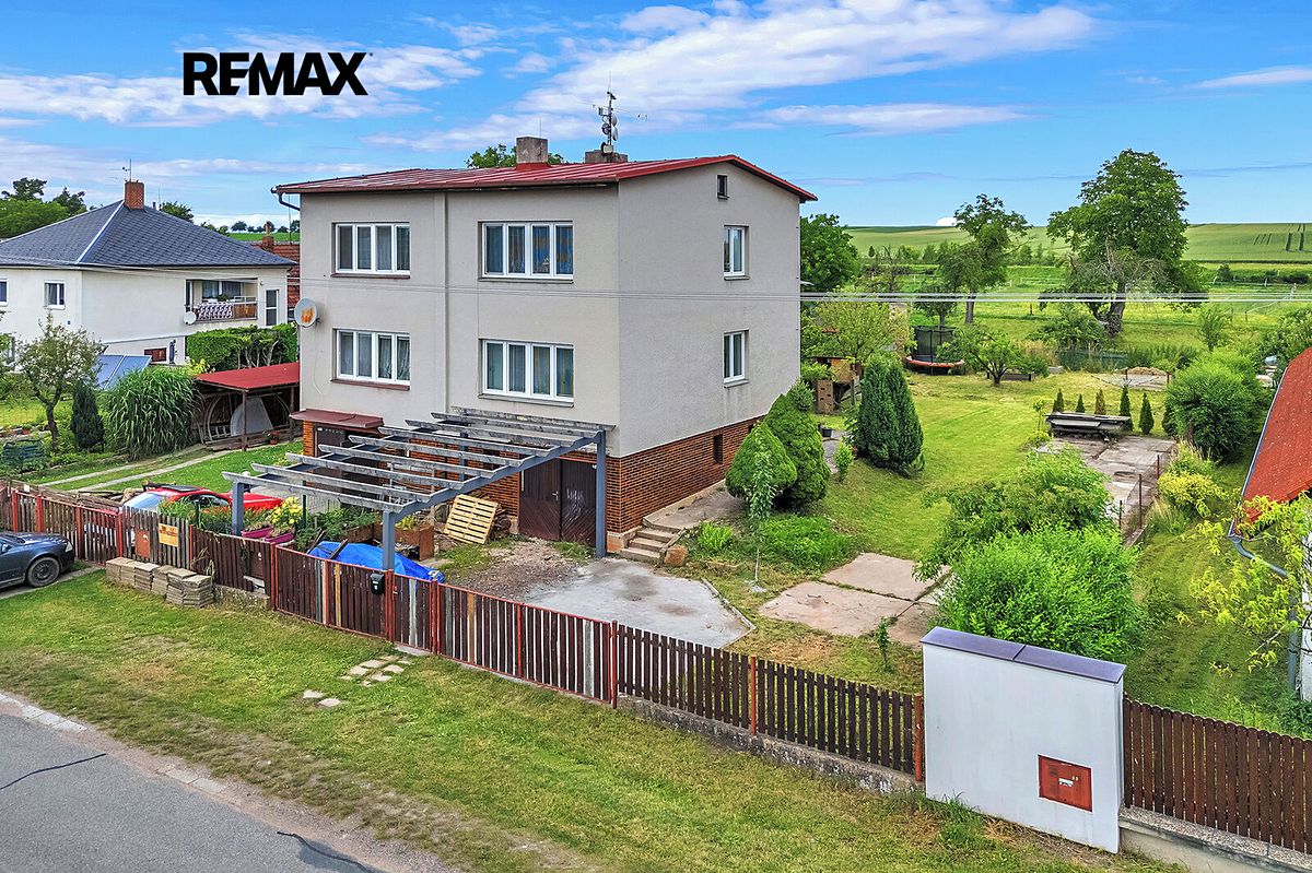 Prodej rodinného domu 130 m², pozemek 711 m² – fotografie 4