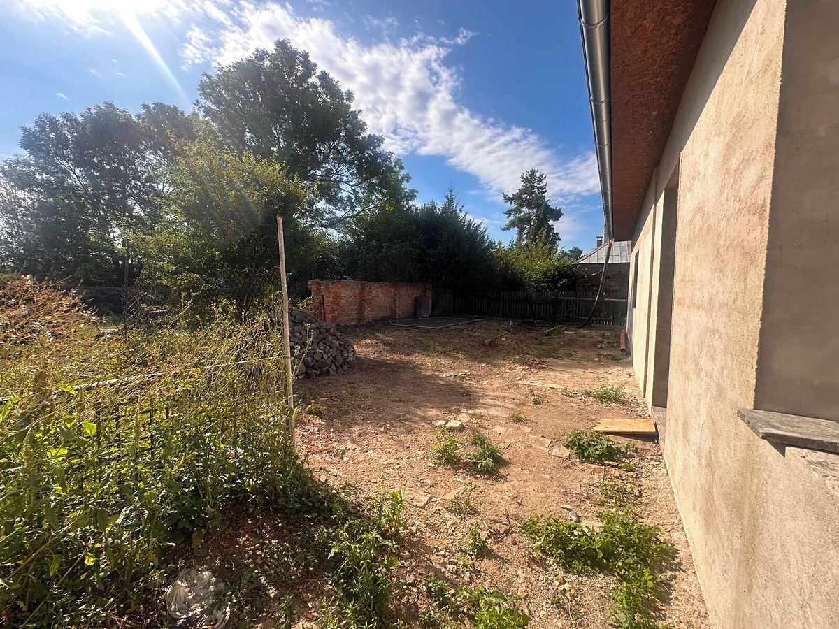 Prodej rodinného domu 230 m², pozemek 550 m² – fotografie 3