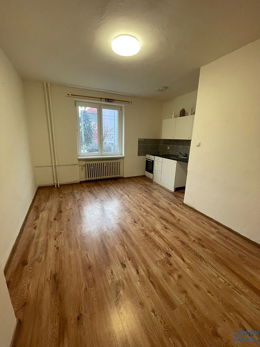 Pronájem bytu 1+kk 21 m² – fotografie 2
