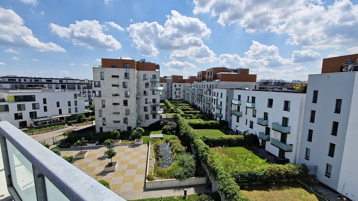 Pronájem bytu 4+kk 216 m² – fotografie 2