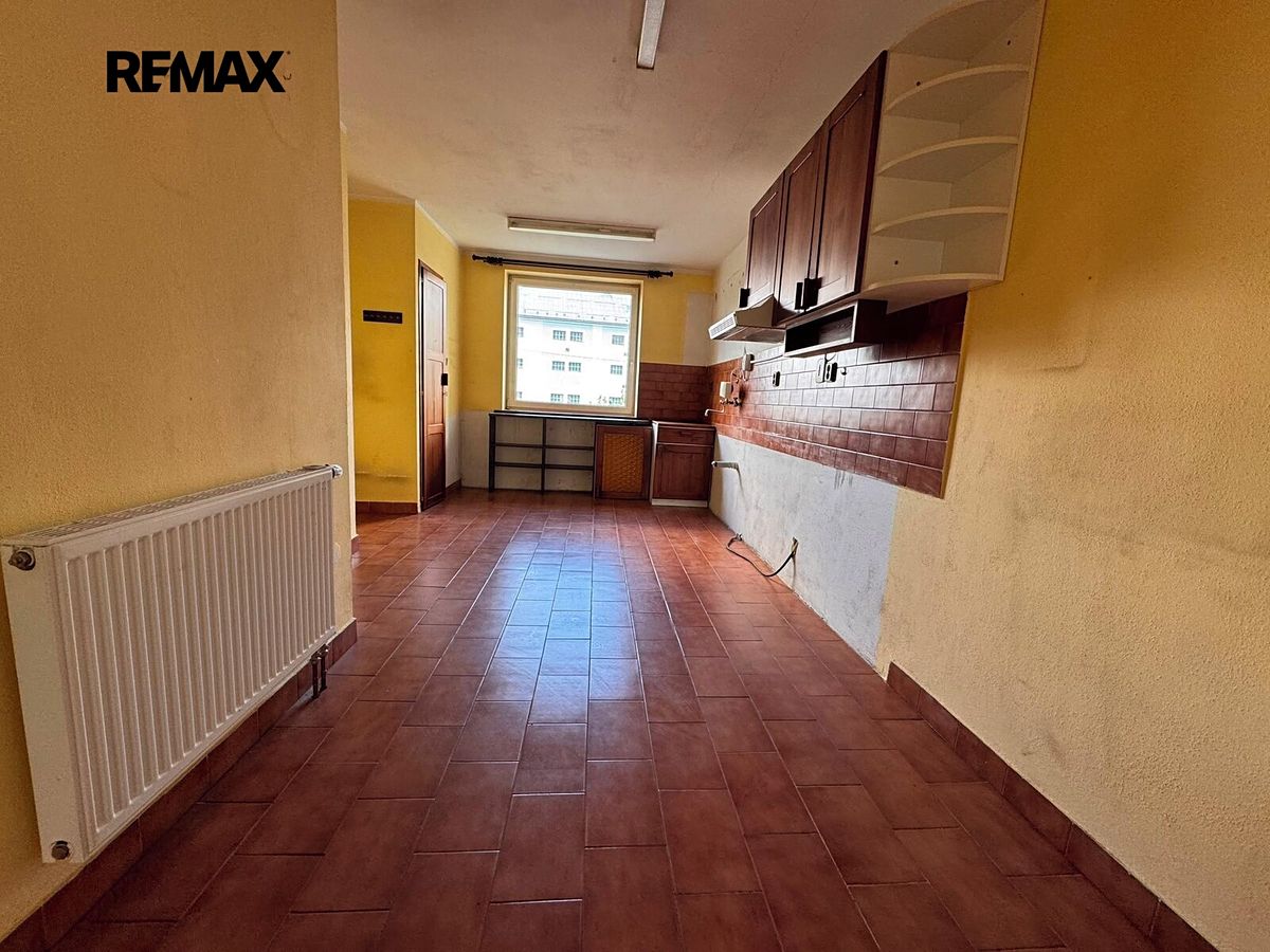 Prodej rodinného domu 152 m², pozemek 450 m² – fotografie 4