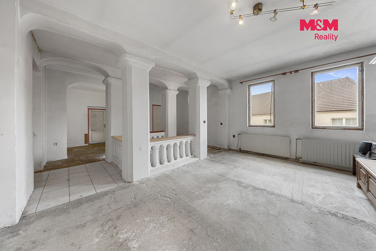 Prodej rodinného domu 118 m², pozemek 1058 m² – fotografie 2