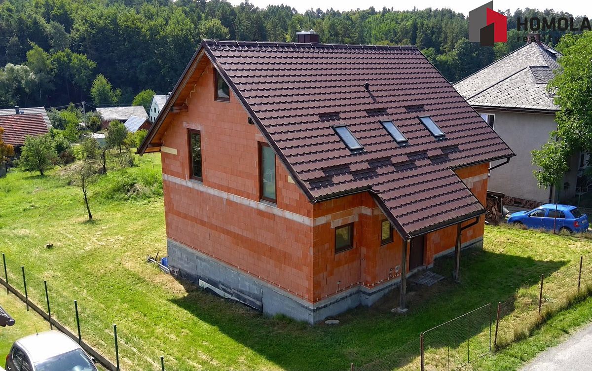 Prodej rodinného domu 150 m², pozemek 1366 m²