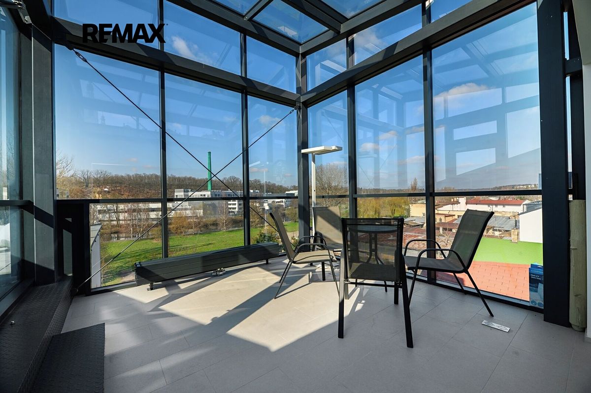 Pronájem kanceláře 121 m²