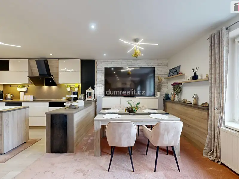 Prodej rodinného domu 142 m², pozemek 785 m², Otvice – náhled fotky 3